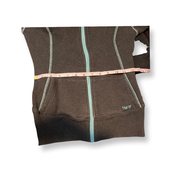 Aritzia TNA sweater Dark Grey with blue details. - Picture 9 of 10